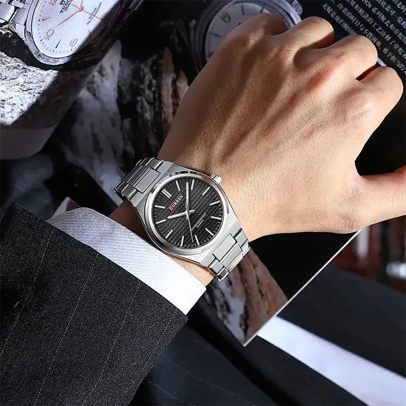 Curren qUARTZ Black Dial Silver-tone Men's Watch- 8439